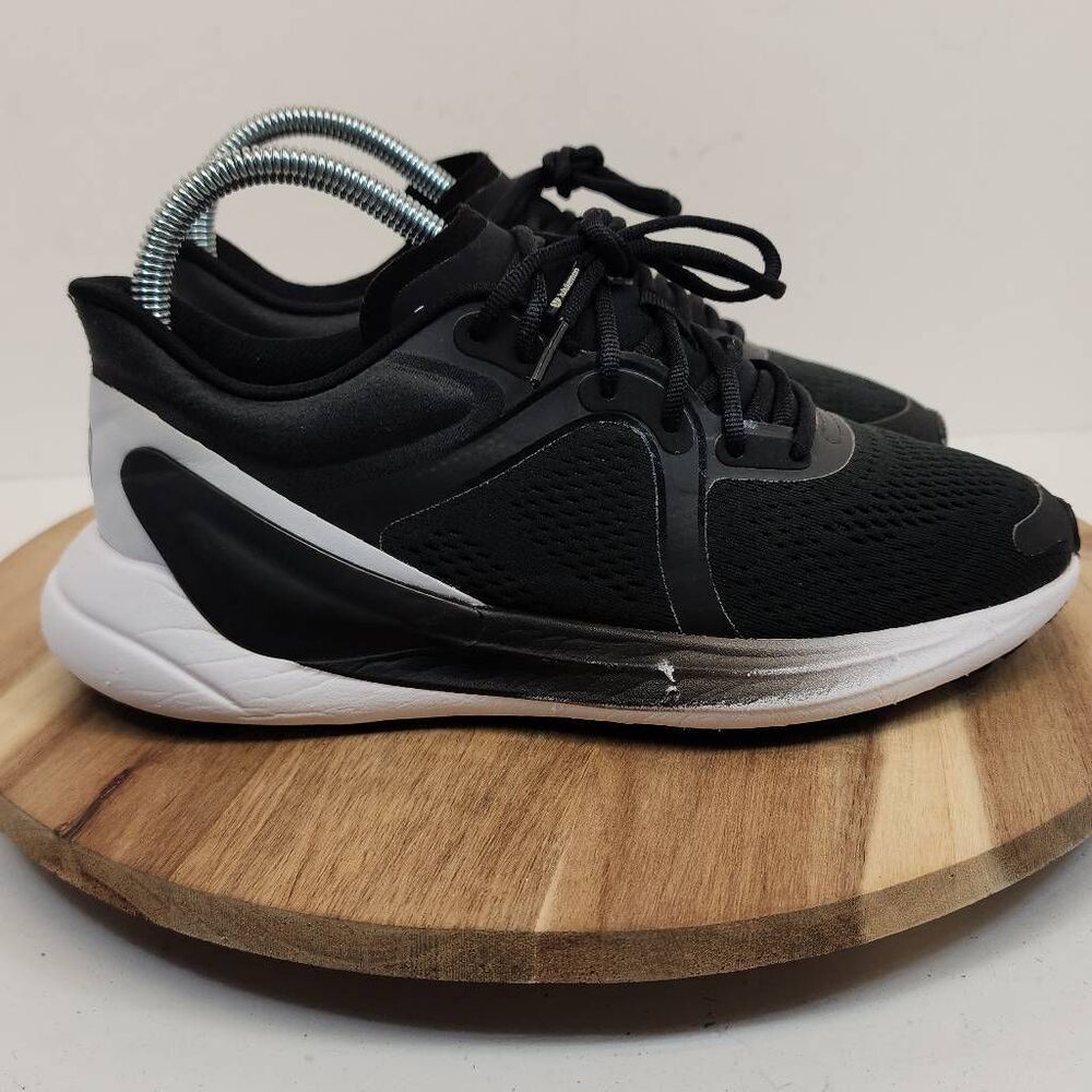 Lululemon Women's Blissfeel Running Shoe Size 6.5 Black White